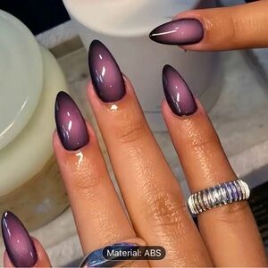 Designer 24Pcs Black to Purple Gradient Almond-Shaped Press on Nails Short
